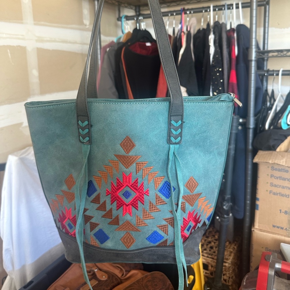 Montana West New!! Aztec Patterned Teal Tote Bag and Wallet
